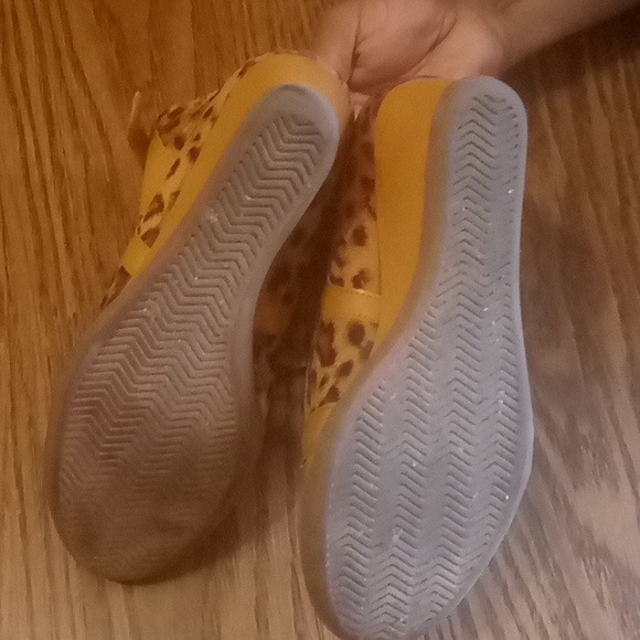 Euc wedge sneakers - Picture 3 of 3